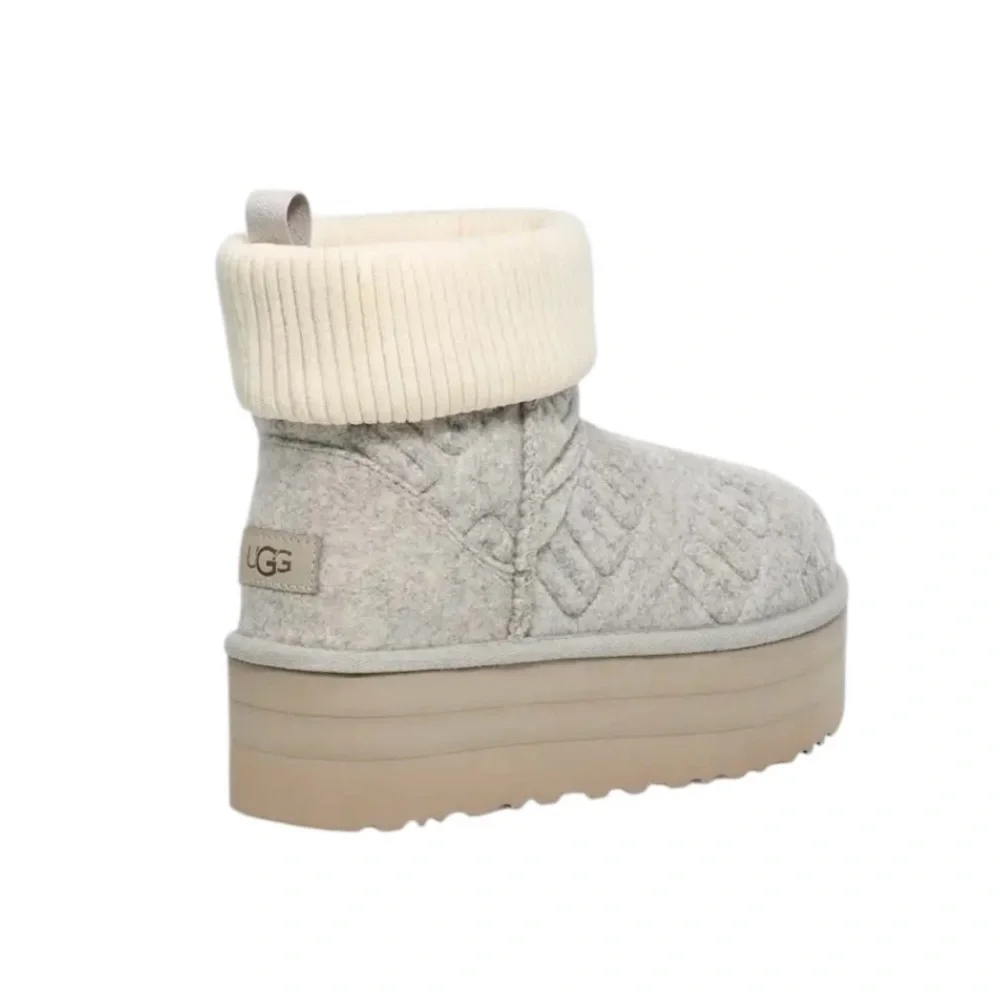 UGG Classic Mini Platform Felted platform textured logo booties sheep fur size 8